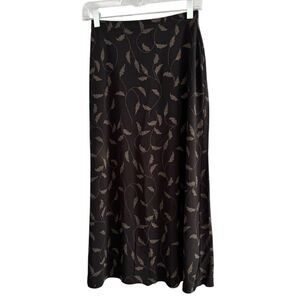 Talbots Vintage Dark Floral Pull On Black Maxi Skirt Size Small Petite USA